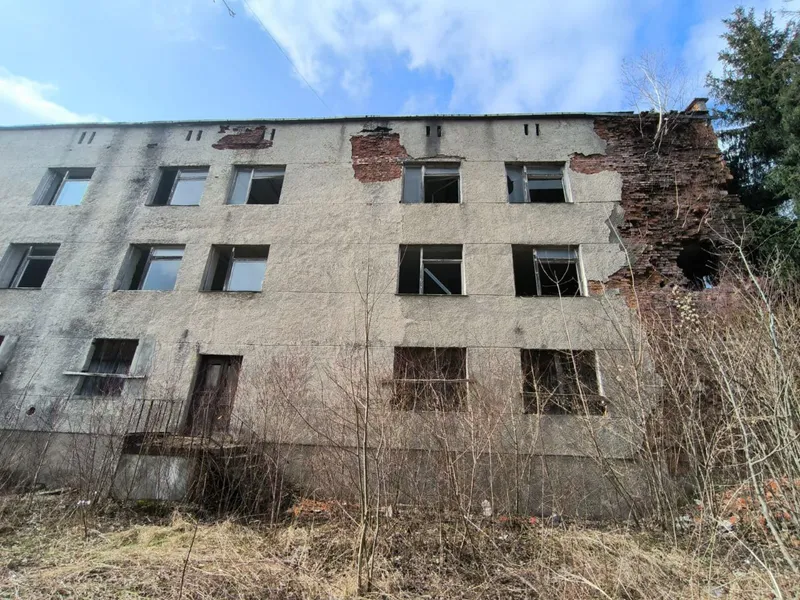 У Дрогобичі за 2 млн грн продали недобуд управління будівництвом “Карпатського моря” 2 DrogMedia У Дрогобичі за 2 млн грн продали недобуд управління будівництвом “Карпатського моря”