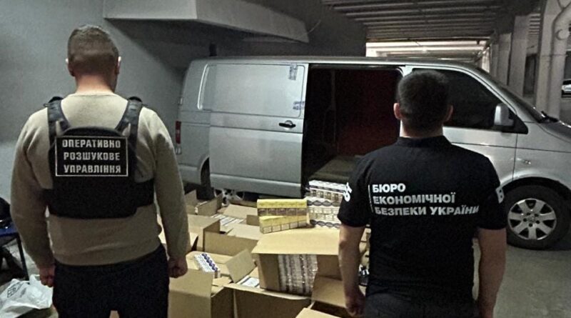 DrogMedia У Дрогобичі затримали авто з 23 ящиками безакцизних цигарок