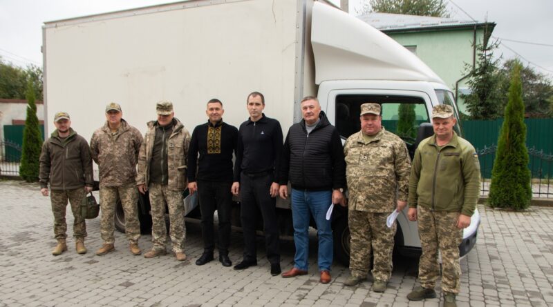 DrogMedia Від Дрогобицької РВА передали вантажівку для військової частини