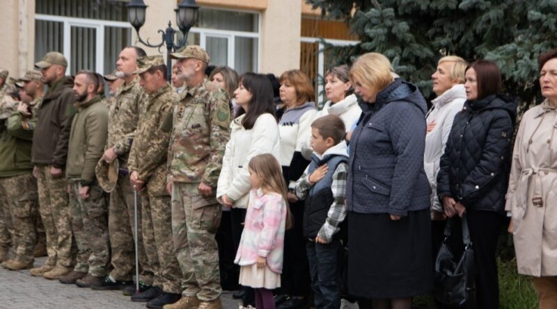 На Дрогобиччині 8 Героїв нагородили державними відзнаками