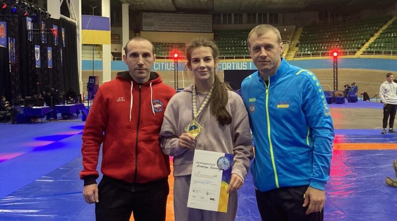 DrogMedia Олександра Хоменець здобула "золото" на Чемпіонаті України з вільної боротьби
