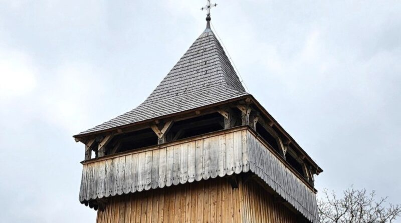 DrogMedia У Дрогобичі відреставрували 400-літню дерев’яну дзвіницю