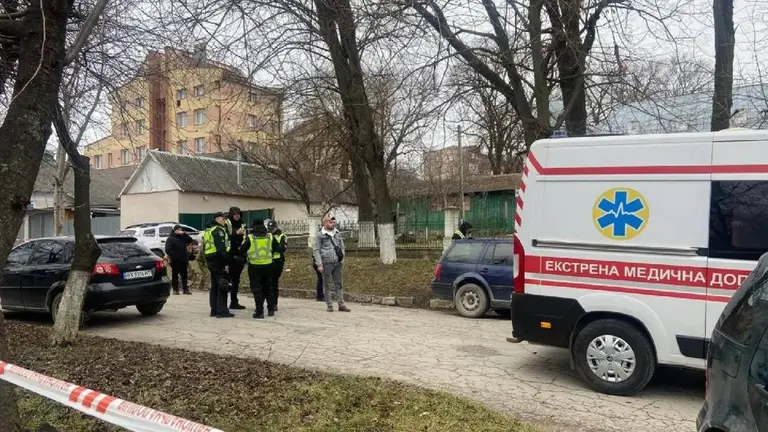 DrogMedia У Кам'янці-Подільському біля ТЦК пролунав вибух: є загиблий і травмовані