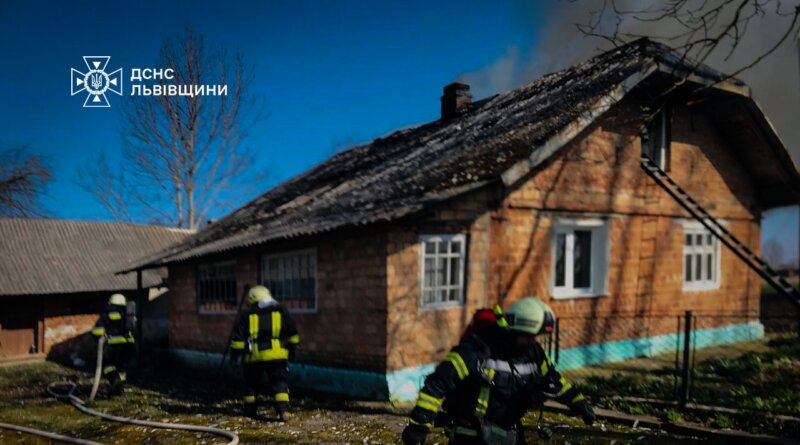 DrogMedia У Дрогобицькому районі горів житловий будинок