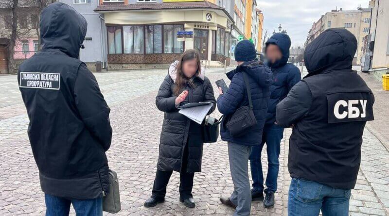 DrogMedia У Дрогобичі затримали адвоката під час отримання хабаря 7000 у.о.