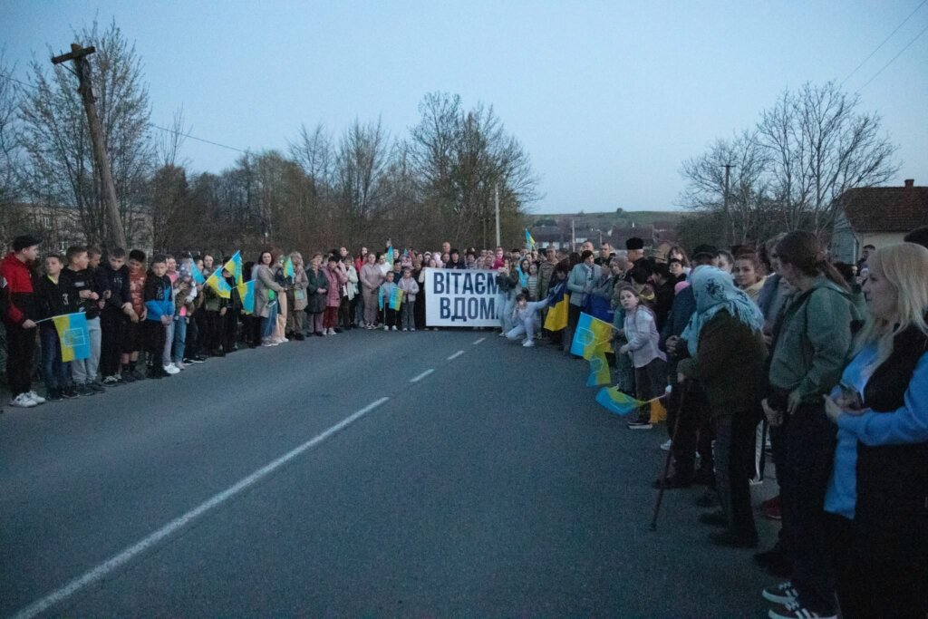 Доброгостів зустрів Олега Фариму після трьох років полону 2 DrogMedia Доброгостів зустрів Олега Фариму після трьох років полону