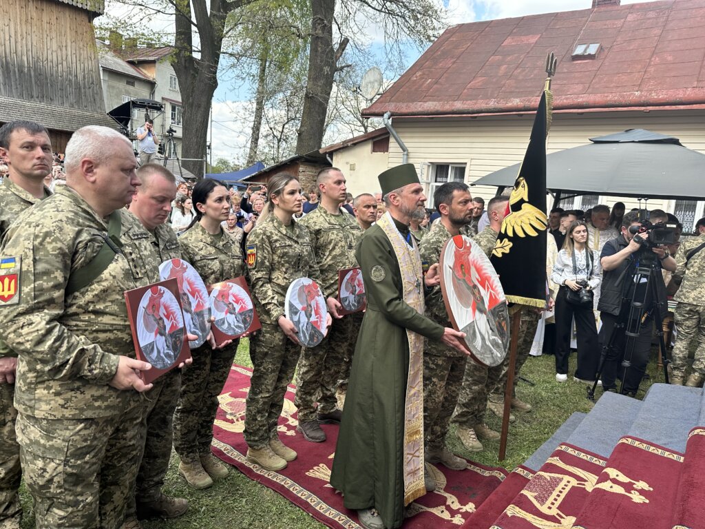 DrogMedia День духовного відродження: в Дрогобичі освятили оновлений храм Святого Юра