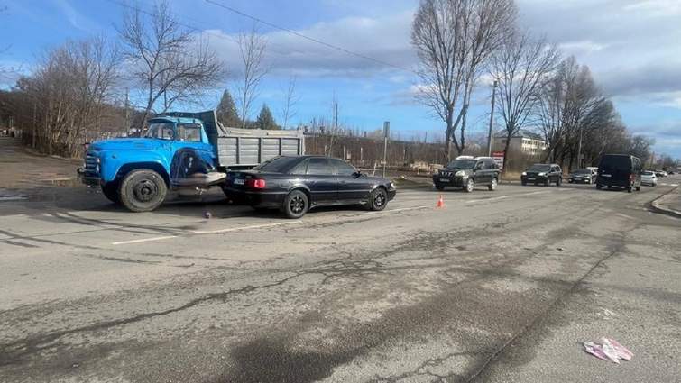 Місце смертельної ДТП у Трускавці, де автомобіль Audi A6 збив мопедиста.
