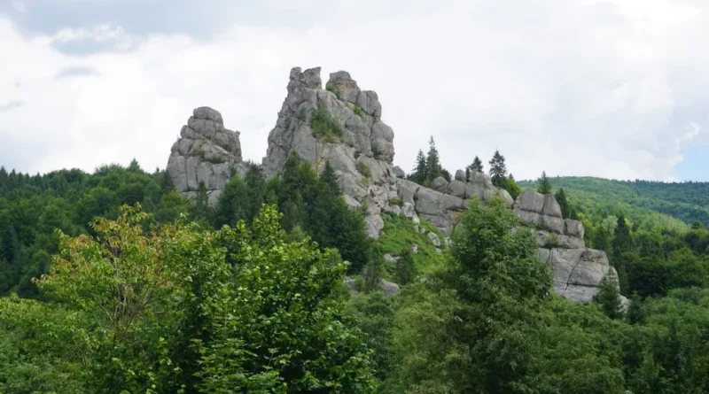 Тустань