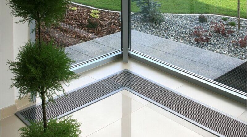 Як позбутися холодних зон біля панорамних вікон