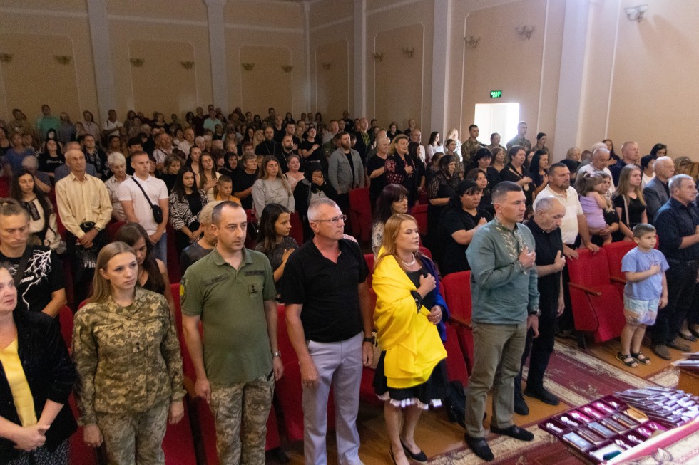 DrogMedia Ціна свободи: у Дрогобичі вшанували пам’ять полеглих Героїв і нагородили Захисників