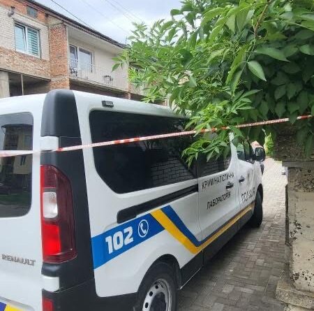 DrogMedia На Львівщині чоловік напав із ножем на родичок: дві жінки загинули, ще дві – у лікарні