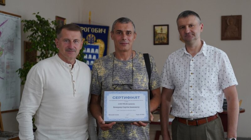 DrogMedia У Дрогобичі ветеран війни отримав сертифікат на придбання житла