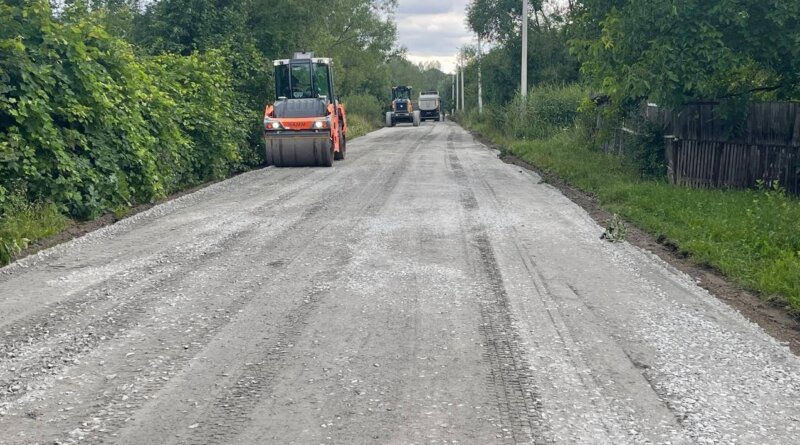 У Стебнику ремонтують дорогу до кладовища