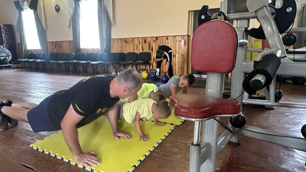 З села – на п'єдестал Європи: історія тренера і його вихованців зі Східницької ТГ 11 DrogMedia З села – на п'єдестал Європи: історія тренера і його вихованців зі Східницької ТГ