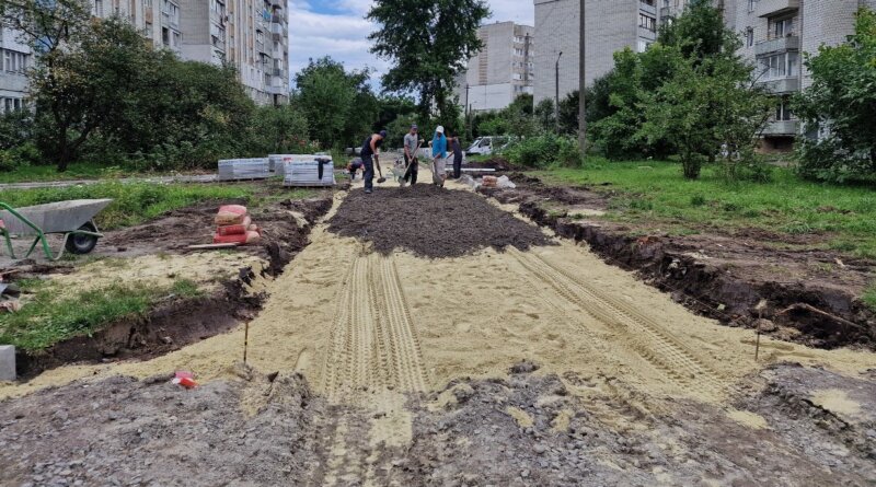 : у Дрогобичі тривають роботи на Алеї Героїв