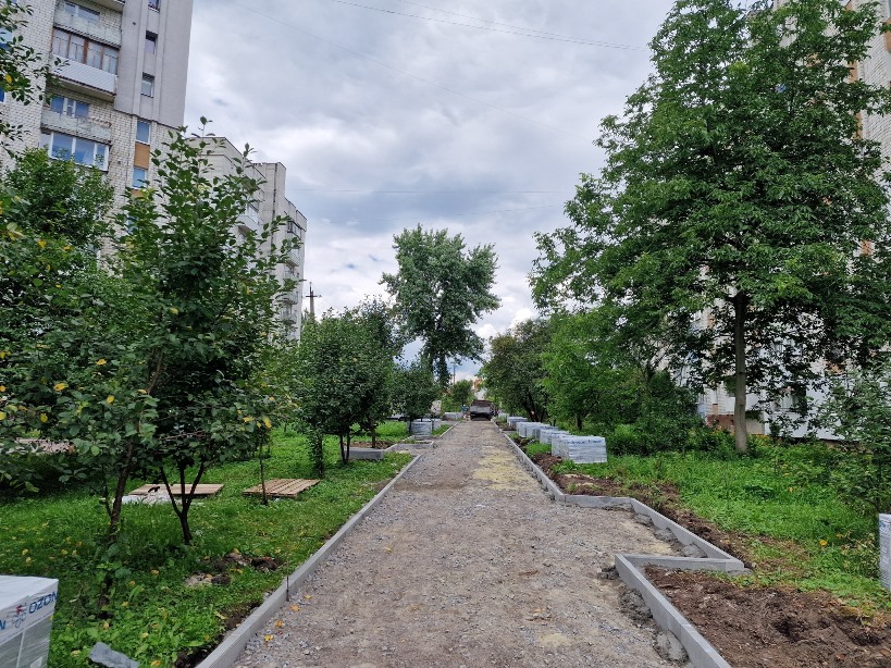 : у Дрогобичі тривають роботи на Алеї Героїв