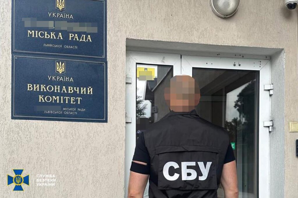 DrogMedia Посадовця та адвокатку з Дрогобиччини судитимуть за отримання 6 700 у.о. хабаря