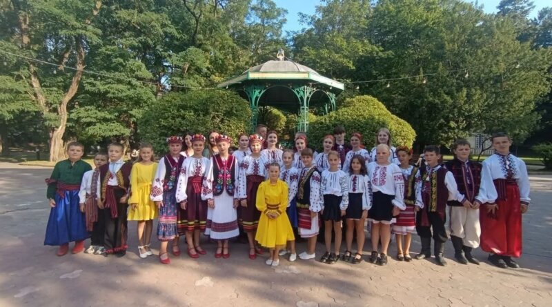 Уличнянці виступили в Трускавці та зібрали кошти для ЗСУ