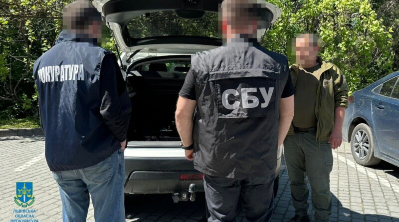 На Львівщині викрили лісничого на схемі регулярних хабарів