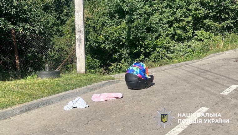 Львів'янин забув немовля в люльці