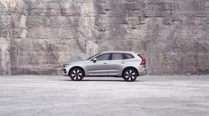 Зимові виклики: як Volvo XC60 забезпечує впевненість на складних дорогах?