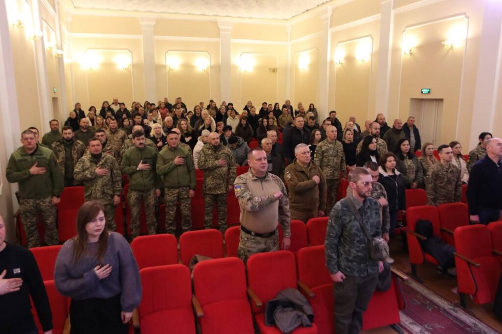 У Дрогобицькій РВА військових та волонтерів відзначили державними нагородами 2 DrogMedia У Дрогобицькій РВА військових та волонтерів відзначили державними нагородами