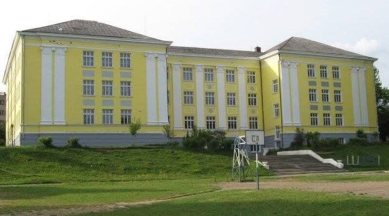 школа 1 Борислав