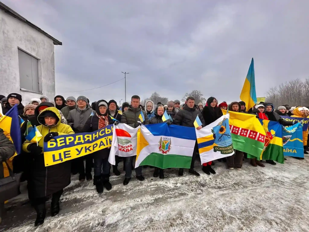 У Дрогобичі на Перехресті Героїв відбулося віче до Дня Соборності України