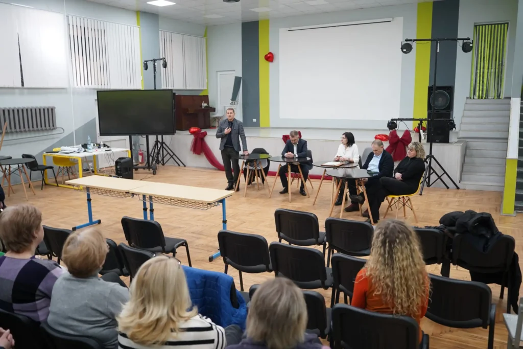 Дрогобицький ліцей ім. Богдана Лепкого припиняє набір у п’яті класи: колектив проти 2 Зустріч в ліцеї Дрогобича