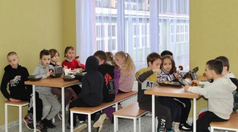 У Східницькому ЗЗСО відрили оновлену обідню залу