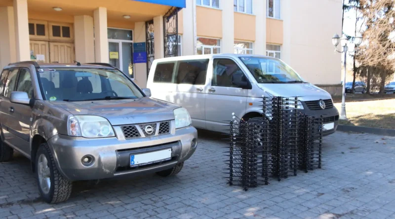 На Дрогобиччині для ЗСУ передали 50 FPV-дронів і два автомобілі