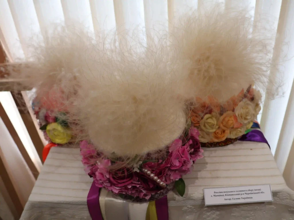 Від барвінкового вінка до білої сукні: як змінювалося українське весілля на Буковині 4 Від барвінкового вінка до білої сукні: як змінювалося українське весілля на Буковині