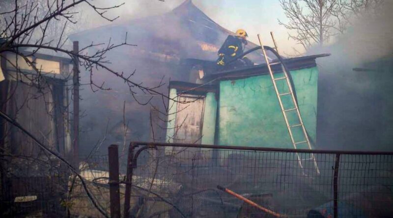 DrogMedia У Попелях під час пожежі господарської будівлі постраждала жінка