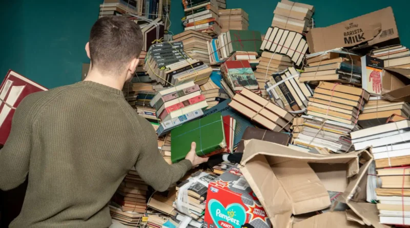 У Трускавці закликають здати російські книги, аби допомогти ЗСУ