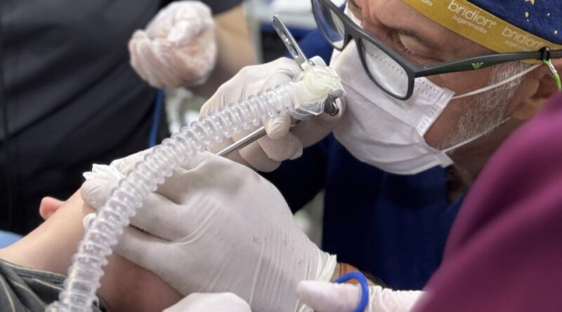 Випив антижир: львівські медики врятували дитину після тяжкого опіку стравоходу