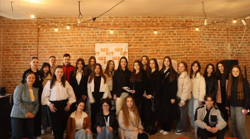 Нові можливості для молоді: у Дрогобичі розпочав роботу дебатний клуб