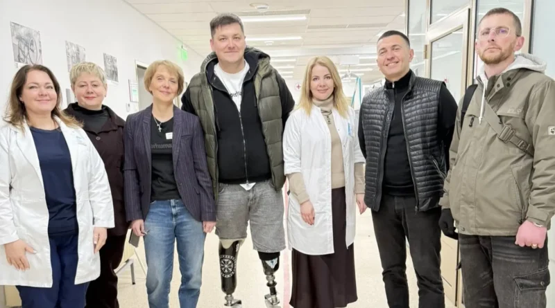 Дрогобицька РВА передала гуманітарну допомогу прифронтовому медзакладу