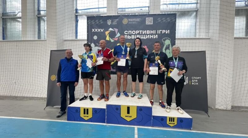 Ветерани з Борислава здобули бронзу на обласних змаганнях з настільного тенісу