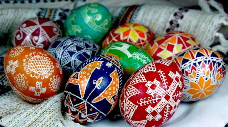 Рекорд України та благодійна мета: у Львові проведуть масовий розпис писанок