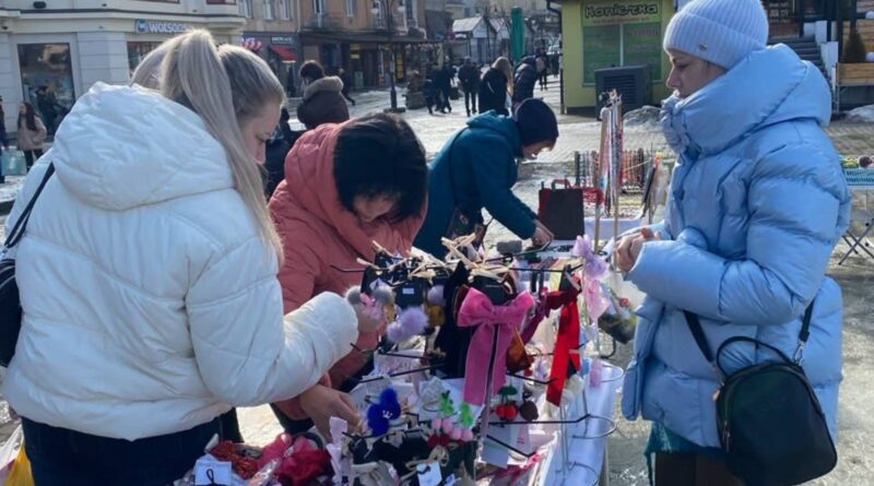 На ярмарках «Дрогобицький крам» зібрали 25 тис. грн для ЗСУ