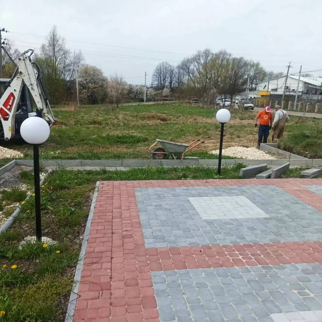 Сквер Борцям за волю України у Раневичах: роботи на фінальному етапі 2 Сквер Борцям за волю України