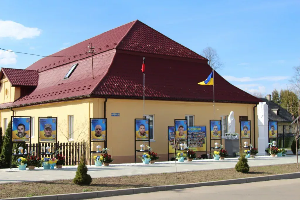 Алея Героїв у Підбужі