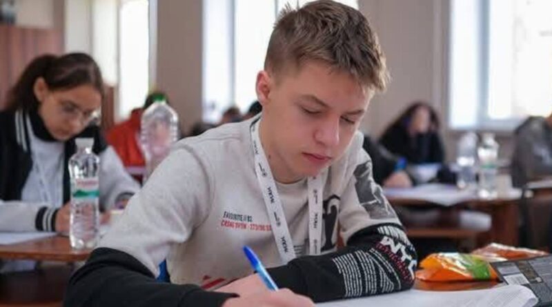 DrogMedia Дрогобичанин Денис Красінський знову серед найкращих: ІІ місце на національній олімпіаді з географії