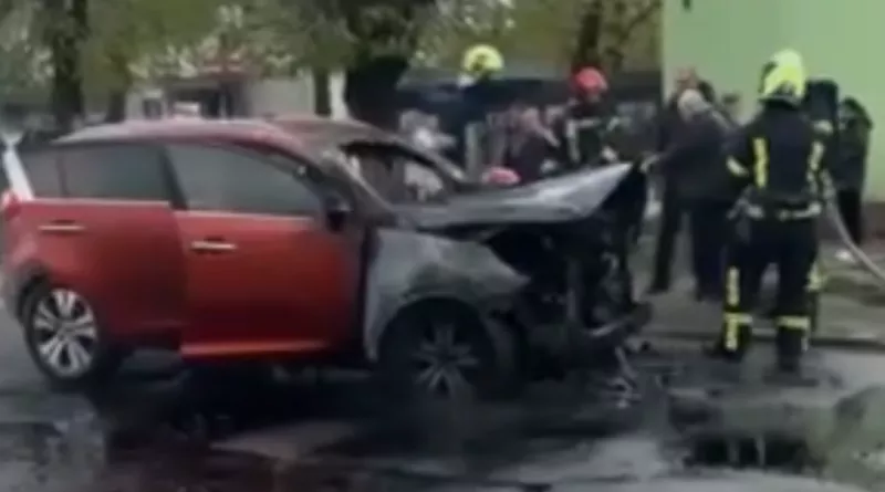 авто горить