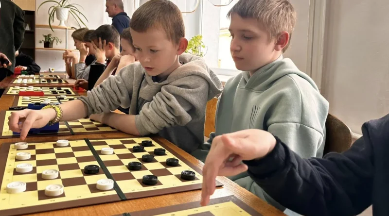 шашки