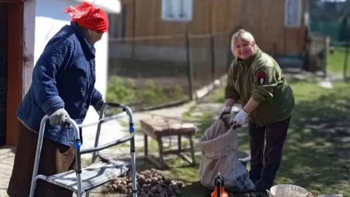 соцпрацівники