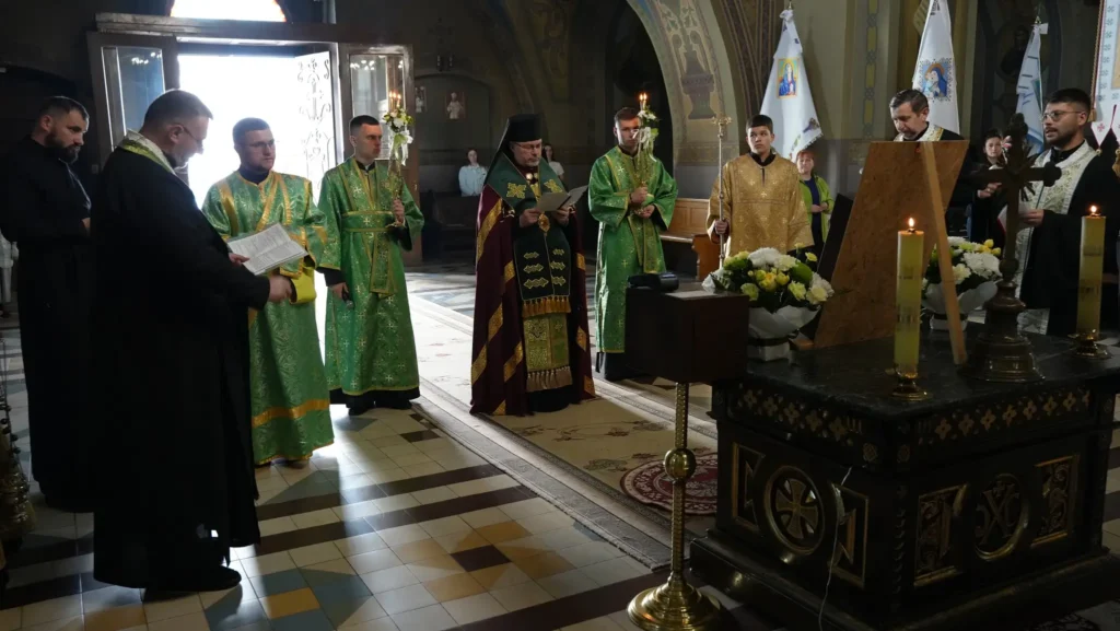 До Дрогобича прибула ікона з мощами князя Володимира Великого 2 ікона з мощами князя Володимира Великого