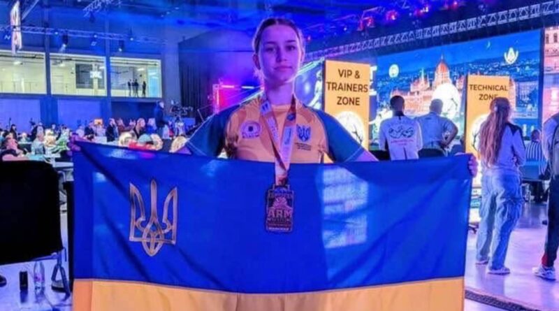 DrogMedia Анна Іроденко зі Східниці виборола бронзову медаль на Чемпіонаті Європи з армреслінгу