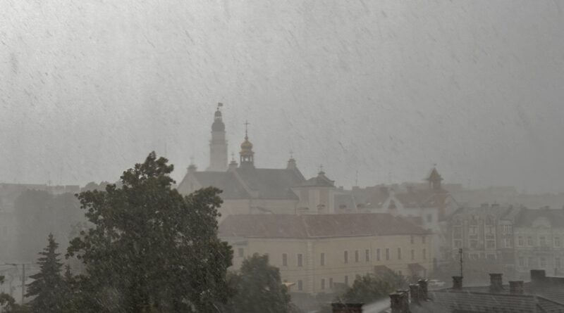 DrogMedia Сильний вітер та грози: якою буде погода на Львівщині 28 травня